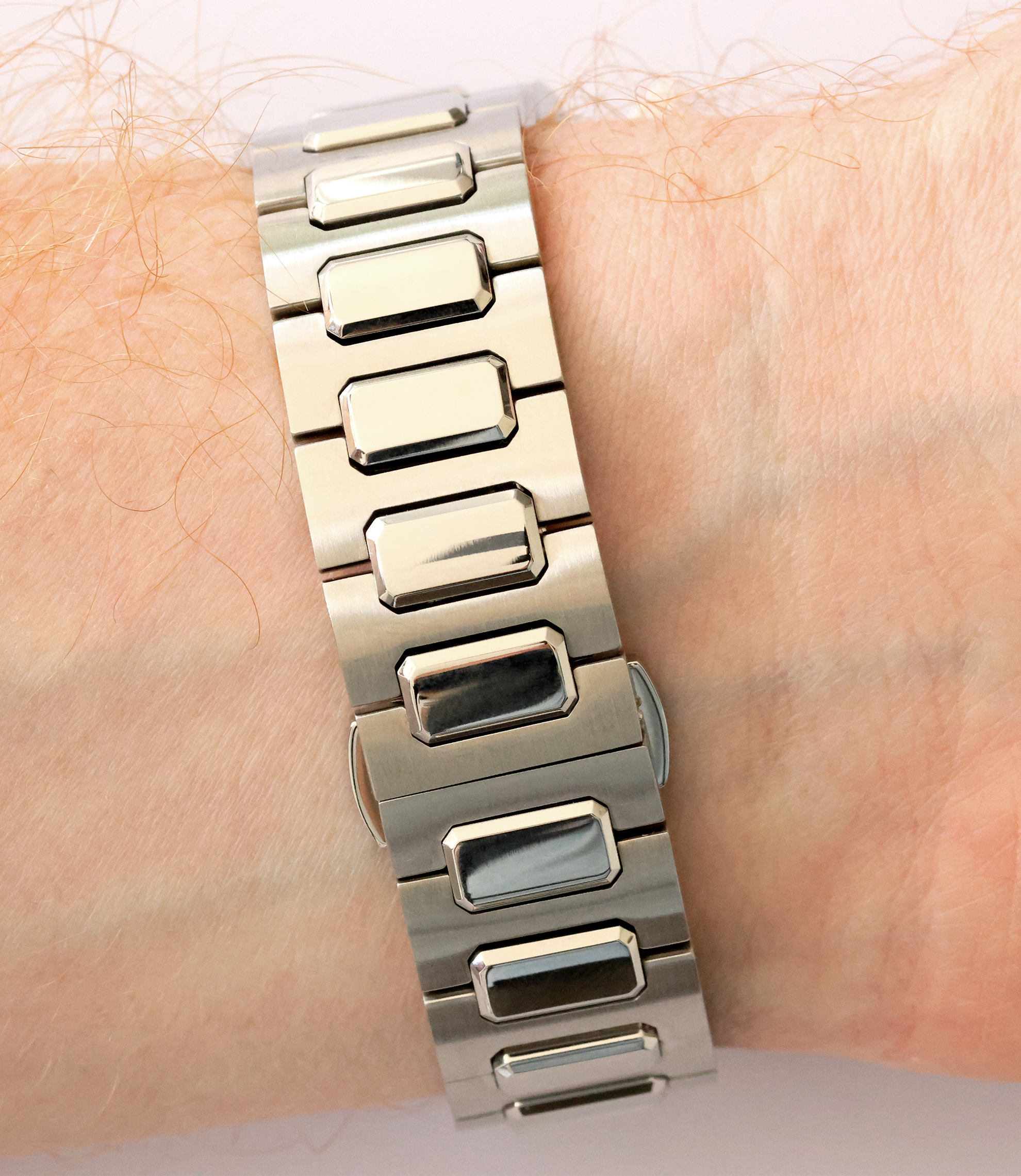 Backes & Strauss x About Timepieces W1 Anthracite Bracelet Backes & Strauss x About Timepieces W1 Anthracite Bracelet